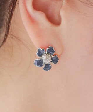 Tiaclasse カラーフラワーピアス ネイビー×シルバー