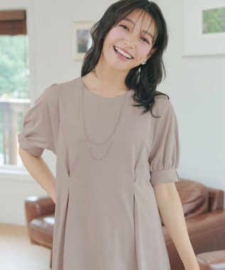 Tiaclasse 【おのののかさん着用】「サマケア」パフスリーブAラインワンピース グレージュ