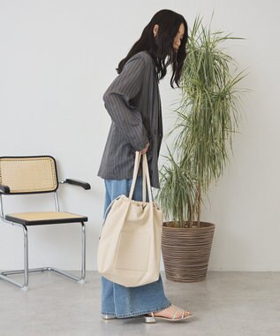 AMERICAN HOLIC スタッズポケットA4トートバッグ Ivory