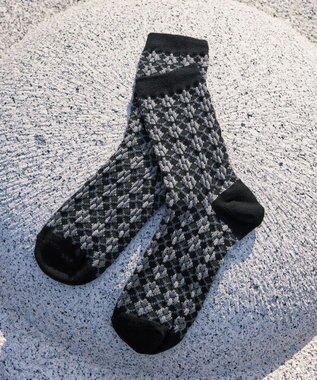 Tiaclasse ジャガード編みソックス（幾何学柄） ブラック