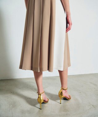 GRACE CONTINENTAL ラインバイカラードレス ベージュ