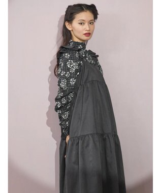 Green Parks ■ＥＳＣＡＲ　ボトルネッククレープカットプルオーバー Flower Black