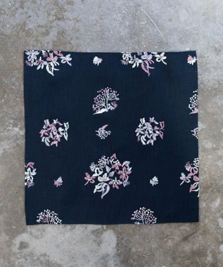 AND WOOL 野小花刺繍ハンカチ ネイビー