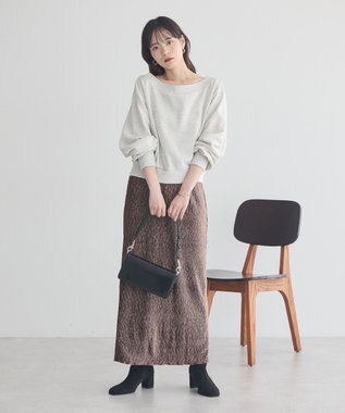 earth music&ecology ショート丈ワンポイント刺繍オフショルスウェット Oatmeal