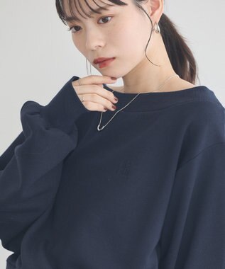 earth music&ecology ショート丈ワンポイント刺繍オフショルスウェット Navy