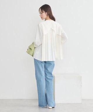 earth music&ecology バックプリーツブラウス Off White