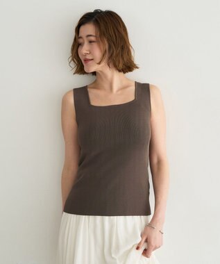 YECCA VECCA 2wayスクエアノースリーブニット Brown