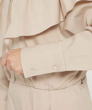 uncrave 【手洗い可】シャンブレー ラッフル ブラウス（uncrave WHITE） エクリュ