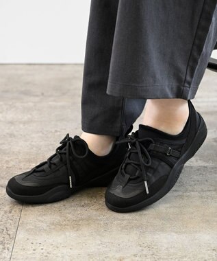 APOM ウォーターレジストレースアップスニーカー