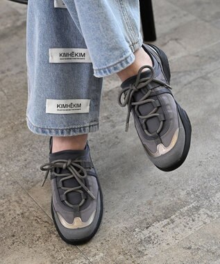 APOM ウォーターレジストレースアップスニーカー