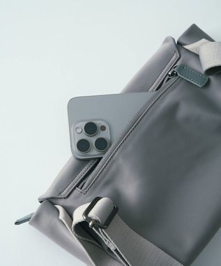 MIYABIYA LAQUOH【撥水加工】ミニマルナイロン ボディバッグ グレー