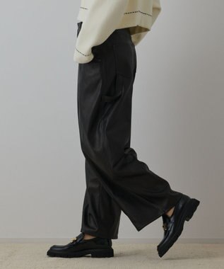 カーブフェイクレザーパンツ