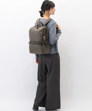 ACE BAGS & LUGGAGE W&.Day/Night リッカ2 スクエアリュック B4サイズ 15.6インチPC収納 19153 ダブルアンドデイナイト アッシュブラウン