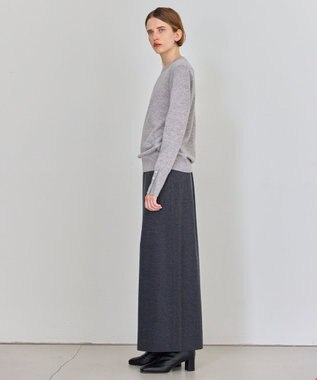 BEIGE， 【WEB限定・洗える】ALSACE / パール釦クルーネックウールニット L.Gray