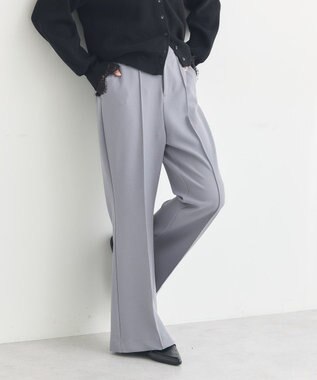 earth music&ecology センターシームフレアパンツ Gray