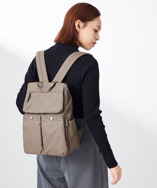 Y'SACCS ダブルホックポケットリュック