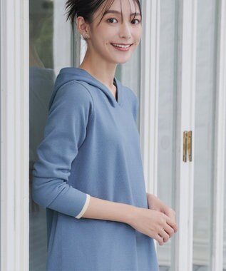 Tiaclasse 【洗える】配色フーディーニットチュニック ブルー×アイボリー