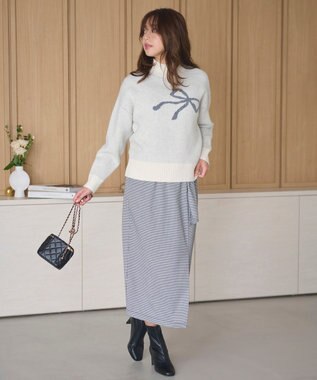 Feroux 【洗える】リボン柄ハイネック プルオーバーニット アイボリー