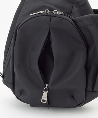 Y'SACCS 【Y’SACCS vous et】フロントファスナークロスボディバッグ ブラック