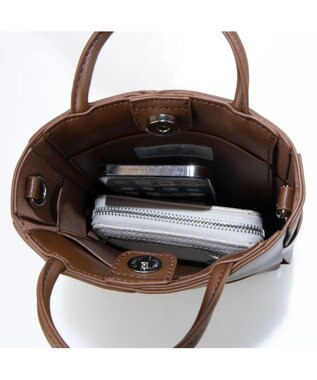 UNBILLION cachecache イントレチャートミニショルダーバッグ キャメル