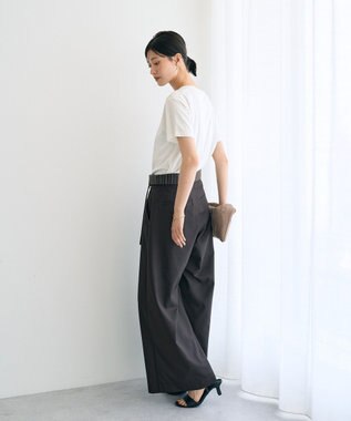 YECCA VECCA スパンコールロゴTee Off White