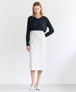 BEIGE， CHLOR / ウールシルクツイルドッキングVネックニット Navy