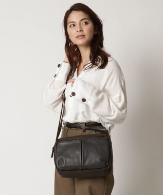 Y'SACCS ナイロン×牛革コンビシリーズ　ショルダー チョコ