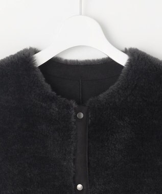 自由区 リバーシブルエコメリノムートン ジレ アッシュ