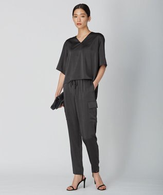 ICB 【WEB限定カラーあり・洗える】Calm Vネックブラウス チャコールグレー系