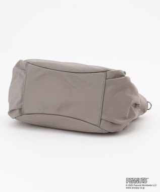 Y'SACCS SNOOPYデザイン サイドギャザー2wayトート　Sサイズ(レインボー） グレー