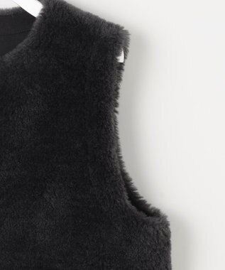 自由区 リバーシブルエコメリノムートン ジレ アッシュ