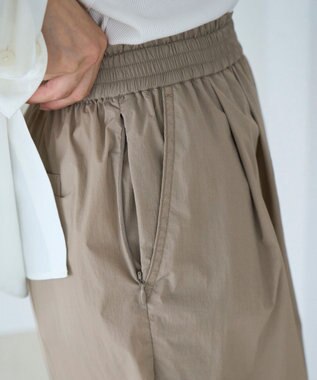 UNFILO Light Move ショートパンツ サンド