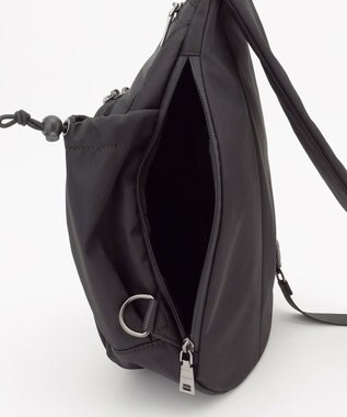 Y'SACCS 【Y’SACCS vous et】フロントファスナークロスボディバッグ ブラック