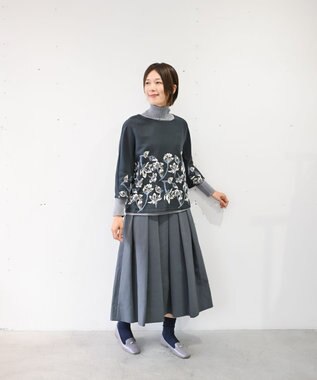 muuc 〈遠州織物の工場で織られた上質なコットン生地〉モクレン刺繍 ノーカラー プルオーバー（セットアップ可能） ネイビー×グレー