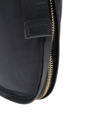 YECCA VECCA story.ハーフムーンクロスボディ Black