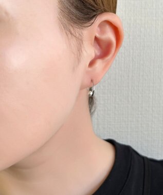Phoebe 【金属アレルギー対応】カーブラインパールピアス/サージカルステンレス シルバー シルバー