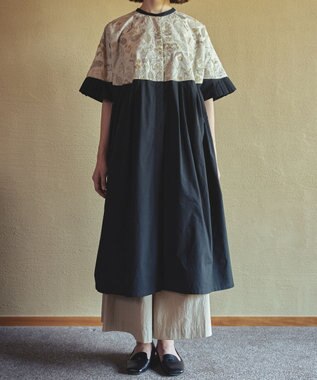 muuc 筆記帳刺繍ヨーク切り替えワンピース〈国産・muucオリジナル総柄刺繍〉〈オーガニック綿〉〈前開き・羽織にも〉〈3シーズン春夏秋〉 ベージュ