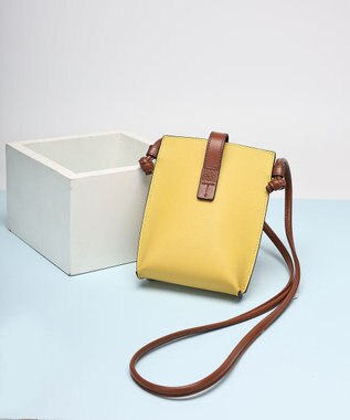 style code 【PADMA/パドマ】ベルトデザイン　シュリンクレザーマルチポシェット