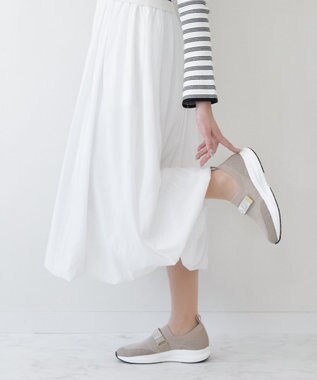Bridget Birkin 【Bridget Birkin】ベルトストーンニットスニーカー ベージュ