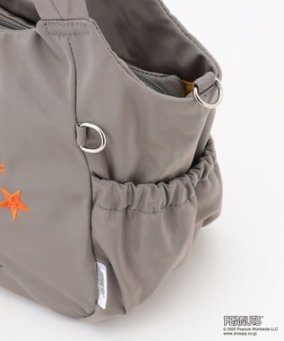 Y'SACCS SNOOPYデザイン サイドギャザー2wayトート　Sサイズ(レインボー） グレー