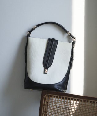 YECCA VECCA ポーチインショルダーバッグ Black