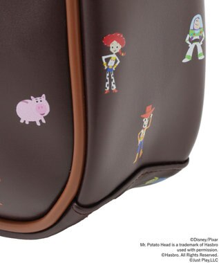 earth music&ecology 【予約】【WEB・一部店舗限定】キャラクターモノグラムバッグ/TOY STORY ブラウン