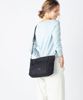 LA BAGAGERIE 多収納ナイロン2WAYショルダー ブラック