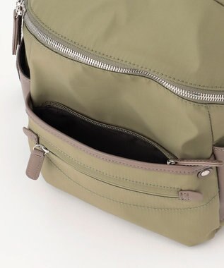 Y'SACCS 【ナイロンタフタ×リサイクルレザー】デイリーミニリュック カーキ