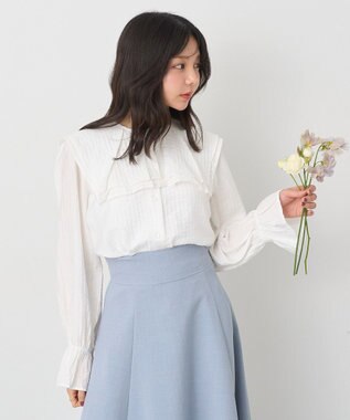 earth music&ecology ２ＷＡＹスクエアラッフルカラーブラウス Off White