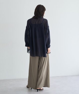 YECCA VECCA 綿麻シアーボリュームギャザーシャツ Off White