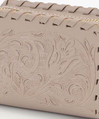 GRACE CONTINENTAL Square　PouchTH グレージュ