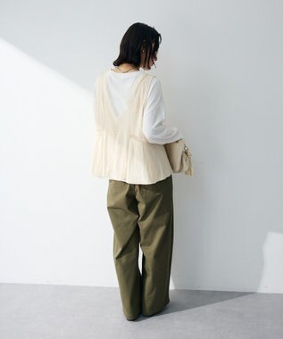 Green Parks ランジェリー風サテンビスチェ Ecru