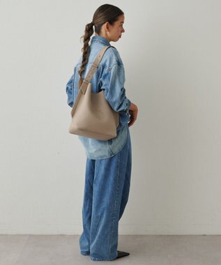 IACUCCI ルオータ ワンハンドルトート ALCE グレージュ