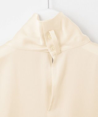 自由区 【洗える/UVケア/吸放湿性】シルクストレッチ ハイネックブラウス ベージュ系